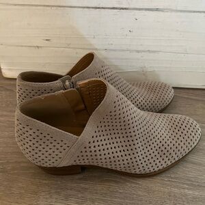 Lucky Brand Perforated Gray Heels